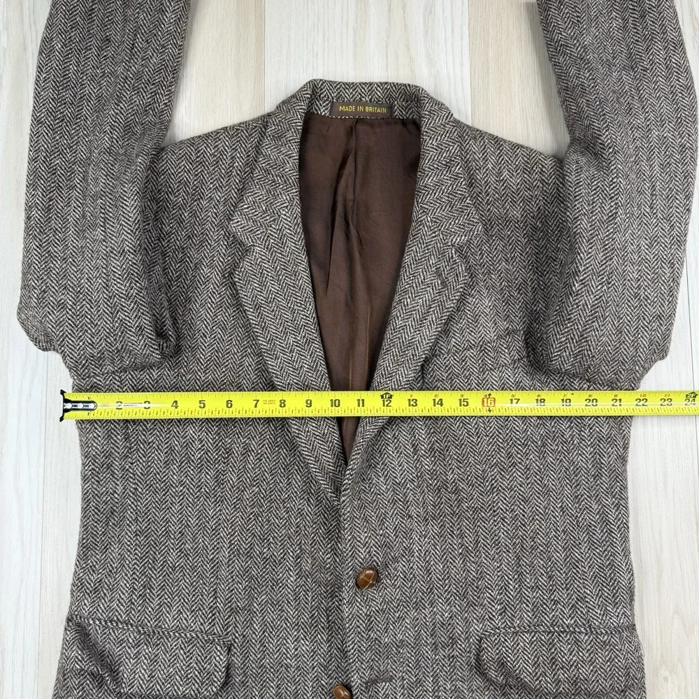 Vintage HARRIS TWEED Blazer Jacket Wool Herringbone Sport Coat Men's Size 42R